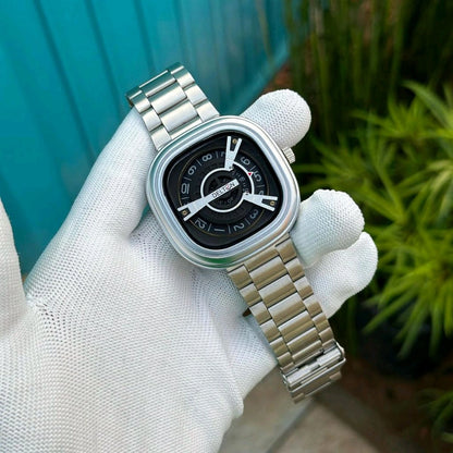Delton Analog Quartz Movement Watch With High Quality Strap Best finishing Body & Case