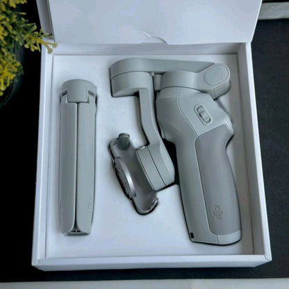 DJI OSMO Mobile SE Intelligent 3-Axis Phone Gimbal - Portable and Foldable for Android and iPhone With ShotGuides, ActiveTrack 5.0 - Vlogging Stabilizer for YouTube Videos