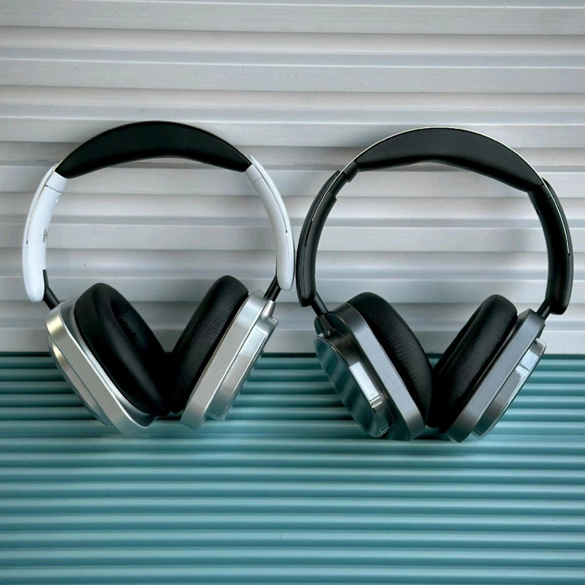 Wireless Earphone Headphones For Music Lovers & Professionals - Suitable for Travel, Office & Home, 5-6 Hours Playback Time, 7A