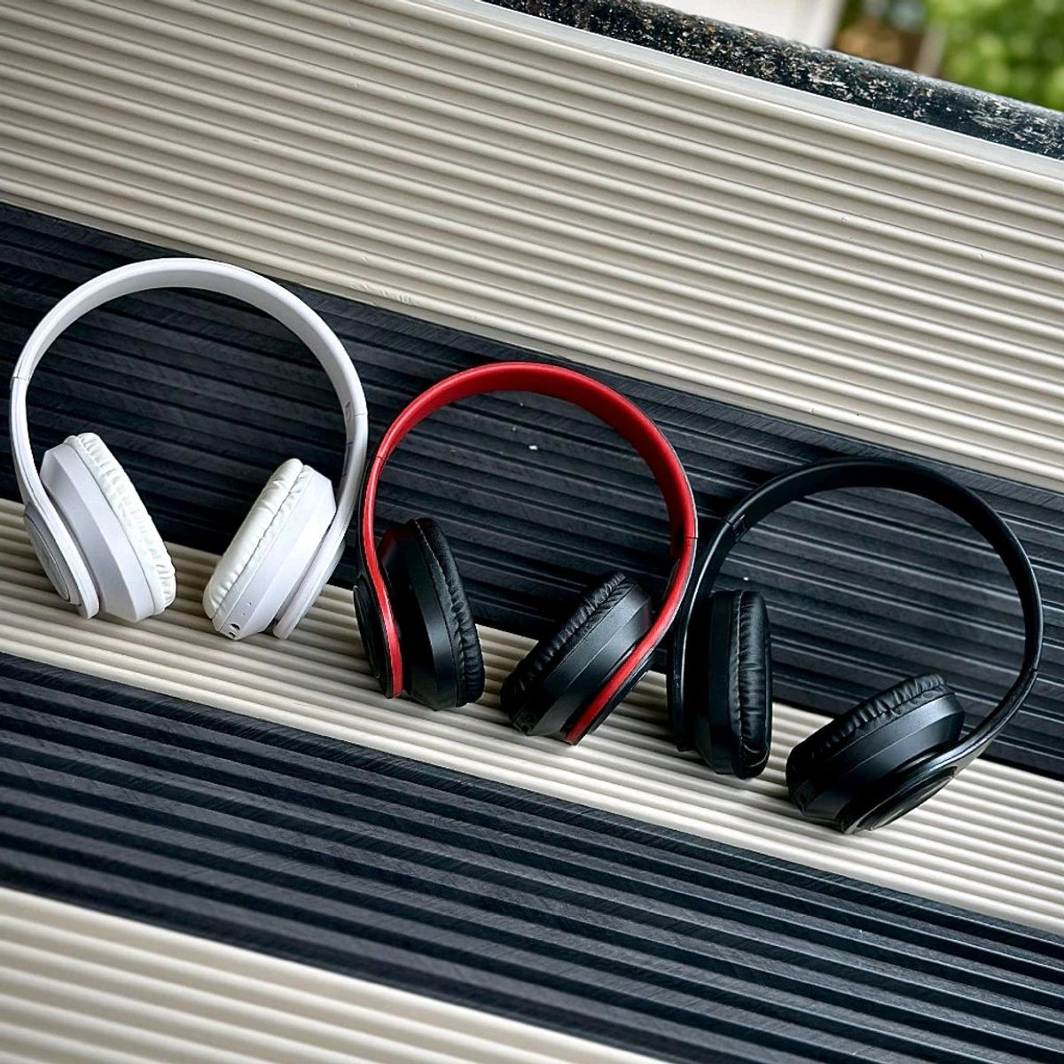 Bluetooth On Ear Headphones with Mic with 6 Hours Battery Backup, Original Box Packaging